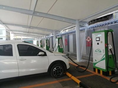 便捷出行再升级 呼市将新建300个公共充电桩，加速新能源电动汽车充电站建设